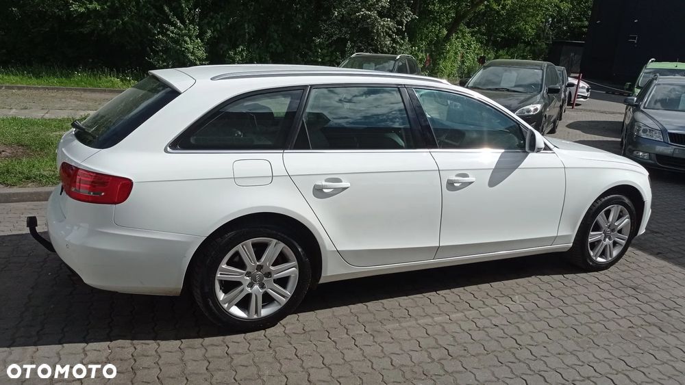 Audi A4 Avant 2.0 TFSI Attraction - 9