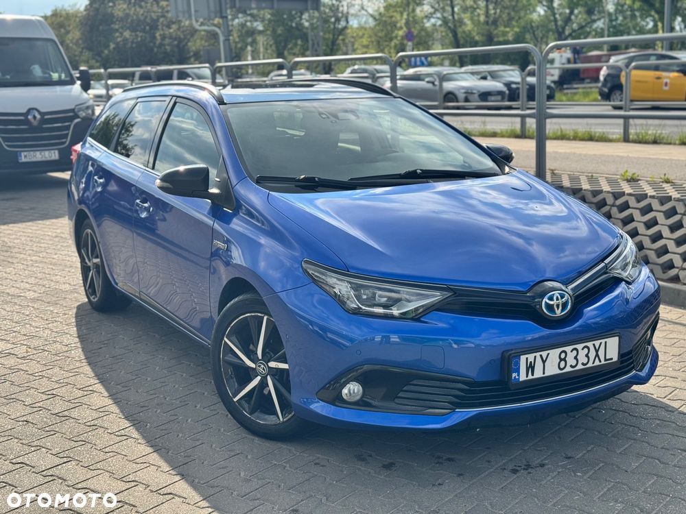 Toyota Auris Hybrid 135 Premium - 1