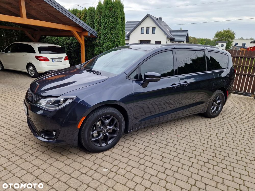 Chrysler Pacifica - 18