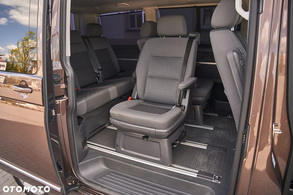 Volkswagen Multivan - 28