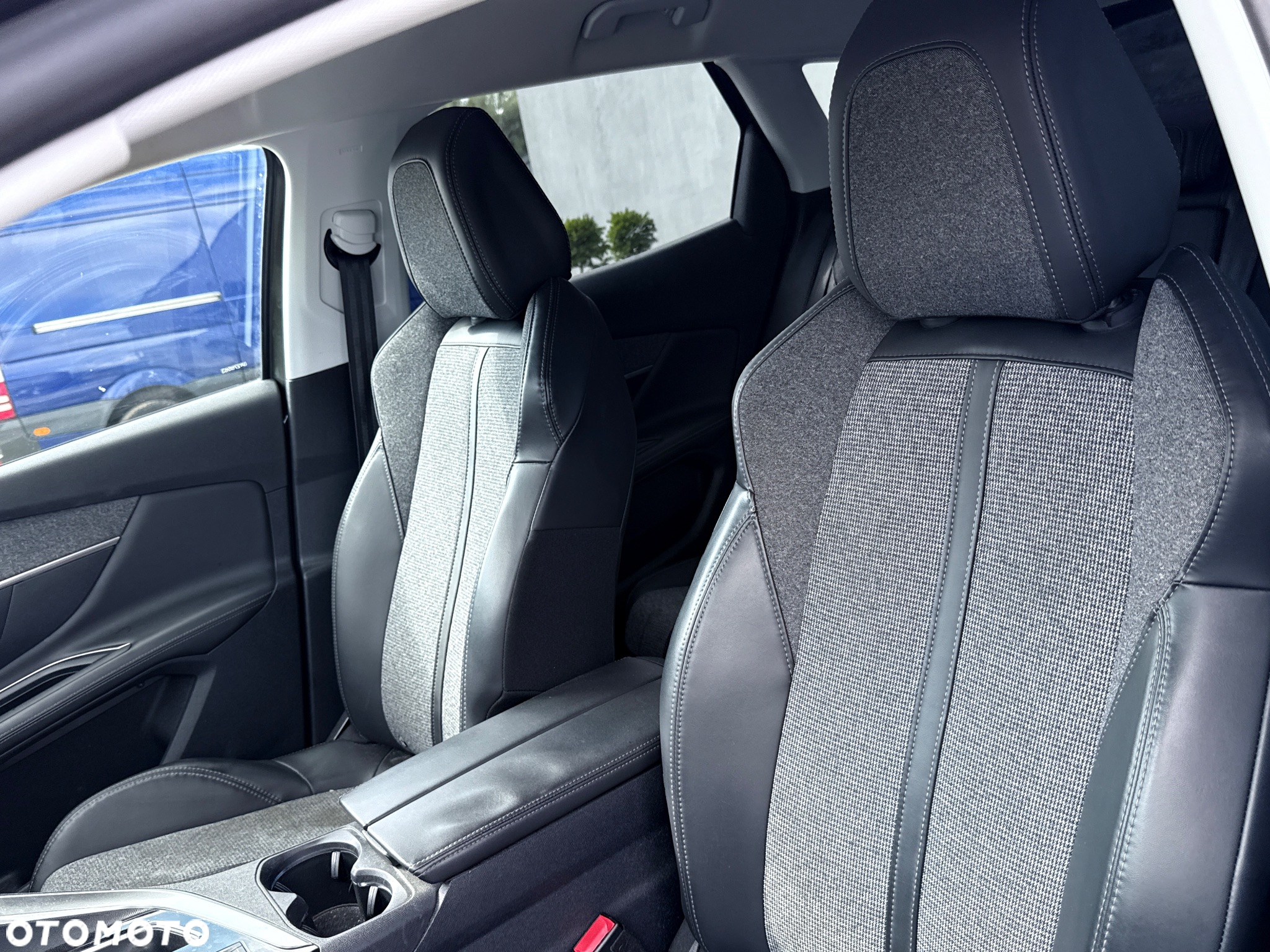 Peugeot 3008 1.6 BlueHDi Allure S&S EAT6 - 18