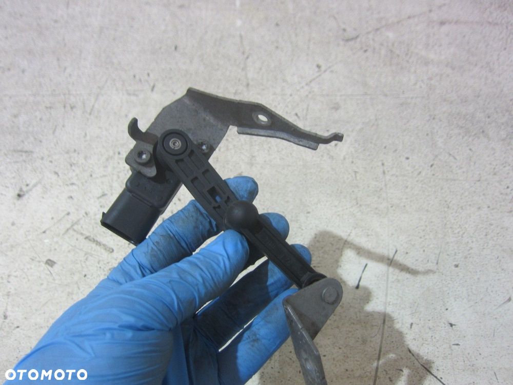 VOLVO XC60 II XC 60 CZUJNIK POZIOMOWANIA PRAWY LAMP ŚWIATEŁ 31681288 18R- - 4