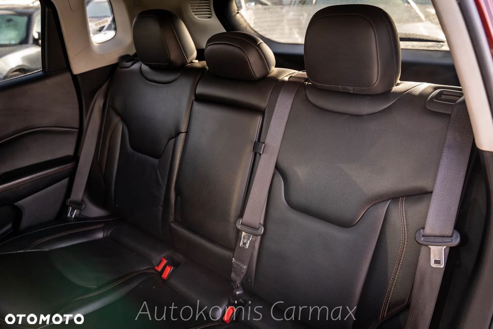 Jeep Compass - 23
