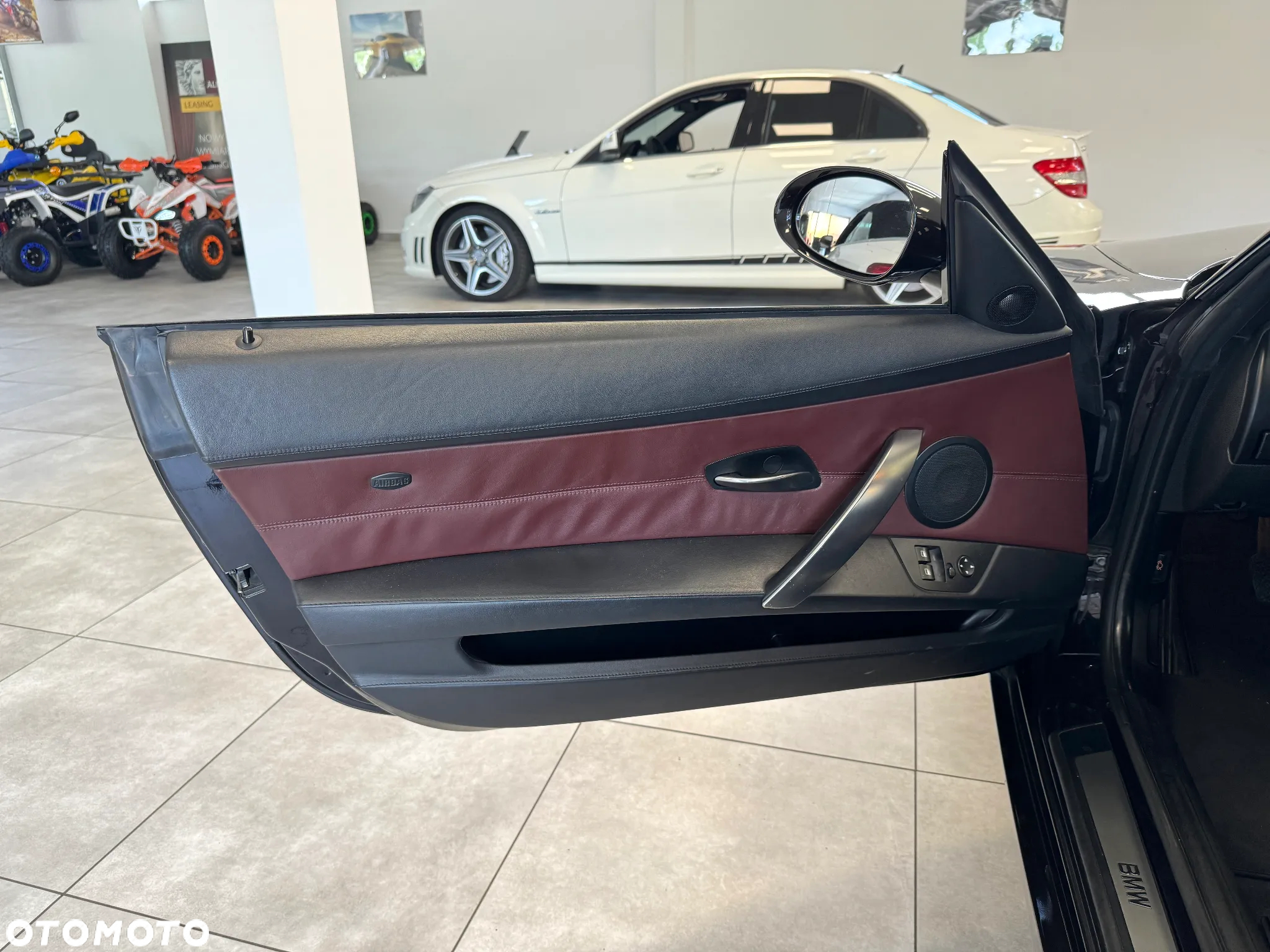 BMW Z4 Coupe 3.0si - 11