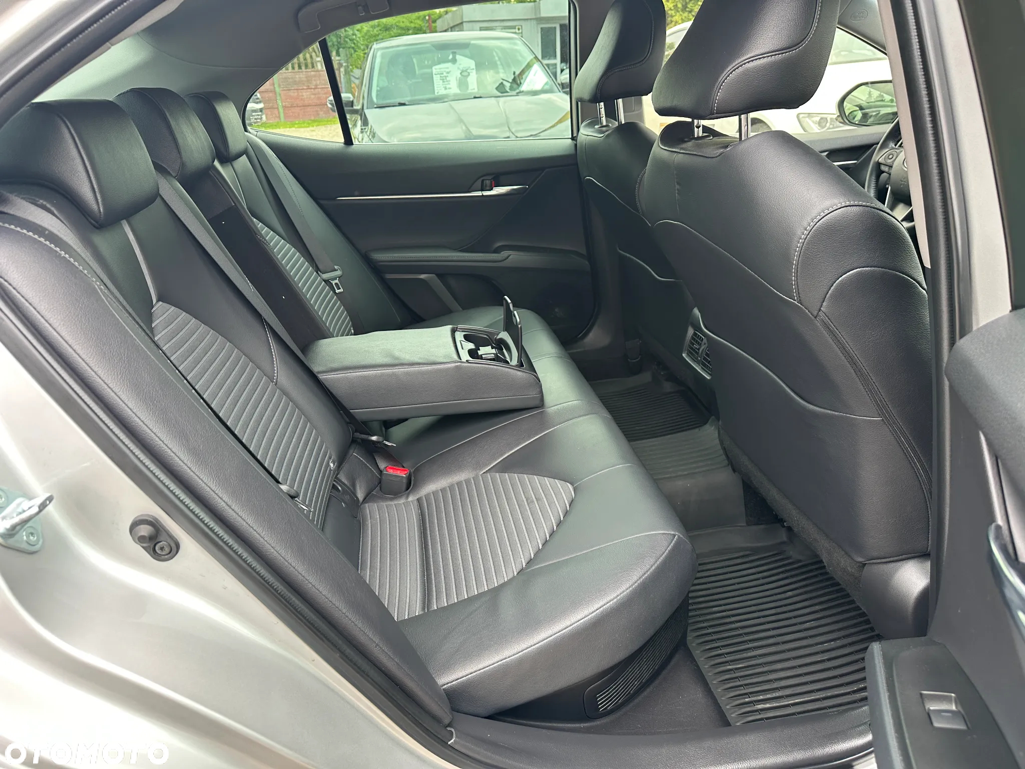 Toyota Camry 2.5 Hybrid Prestige CVT - 31