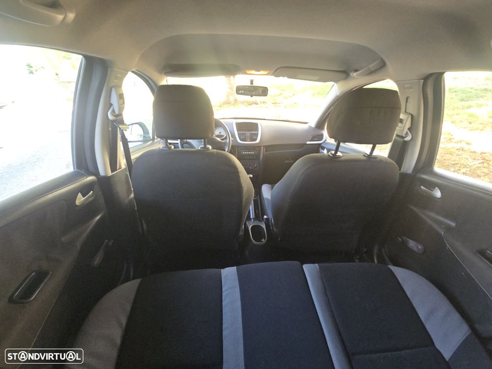 Peugeot 207 1.4 HDi Urban - 29
