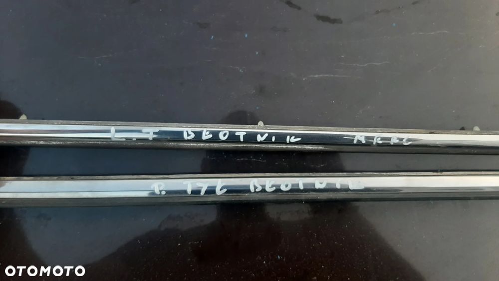 MERCEDES W108 LISTWA TYLNY BŁOTNIK LEWY PRAWY - 4
