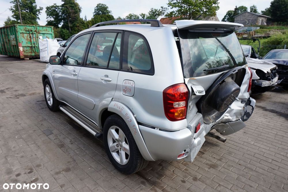 TOYOTA RAV4 II LIFT 5D 2005 1D4 2.0 16V 1AZ-FE 150KM E352F SREBRNY na części - 3