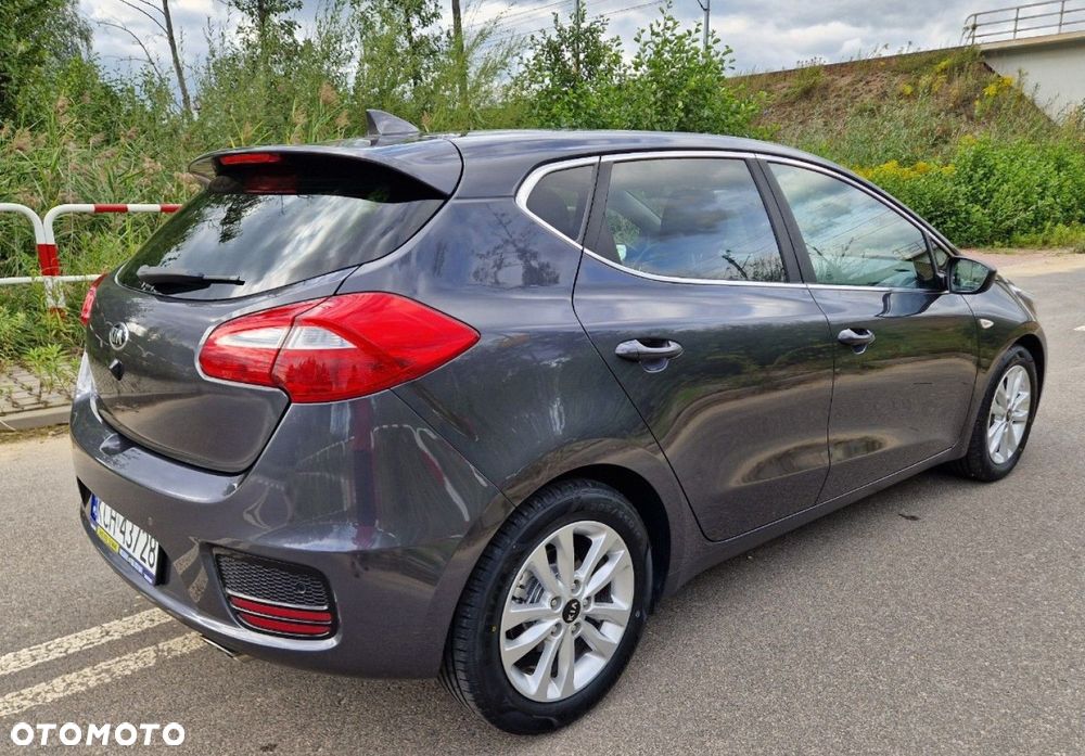 Kia Ceed - 9