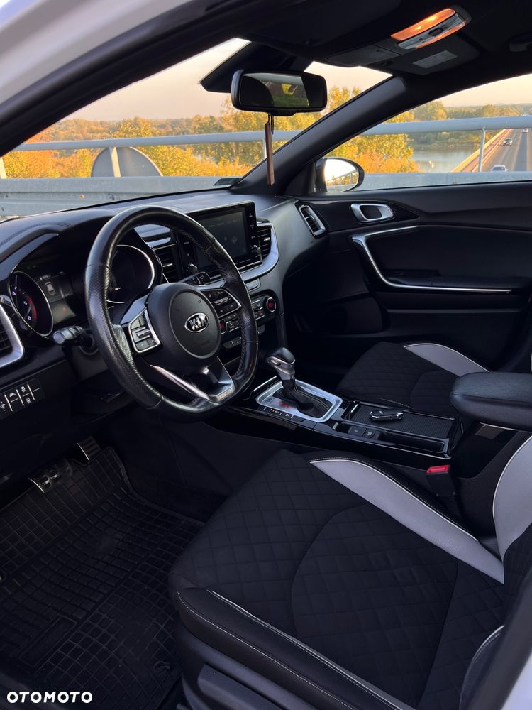 Kia ProCeed 1.6 CRDi GT Line DCT - 16