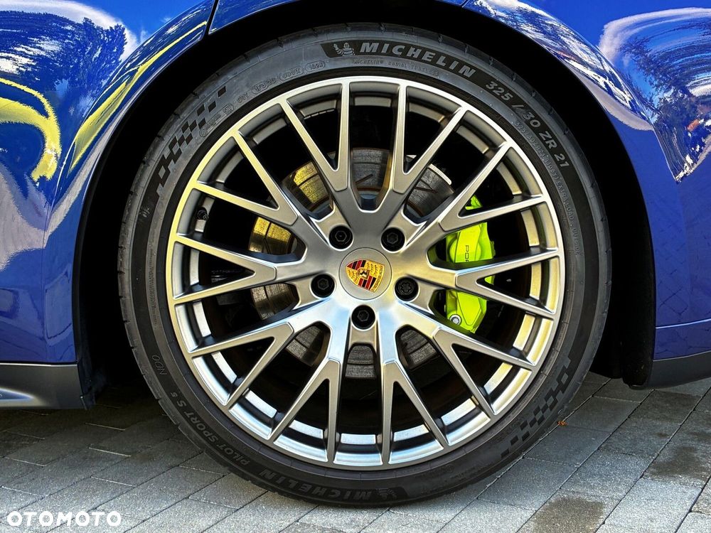 Porsche Panamera - 18