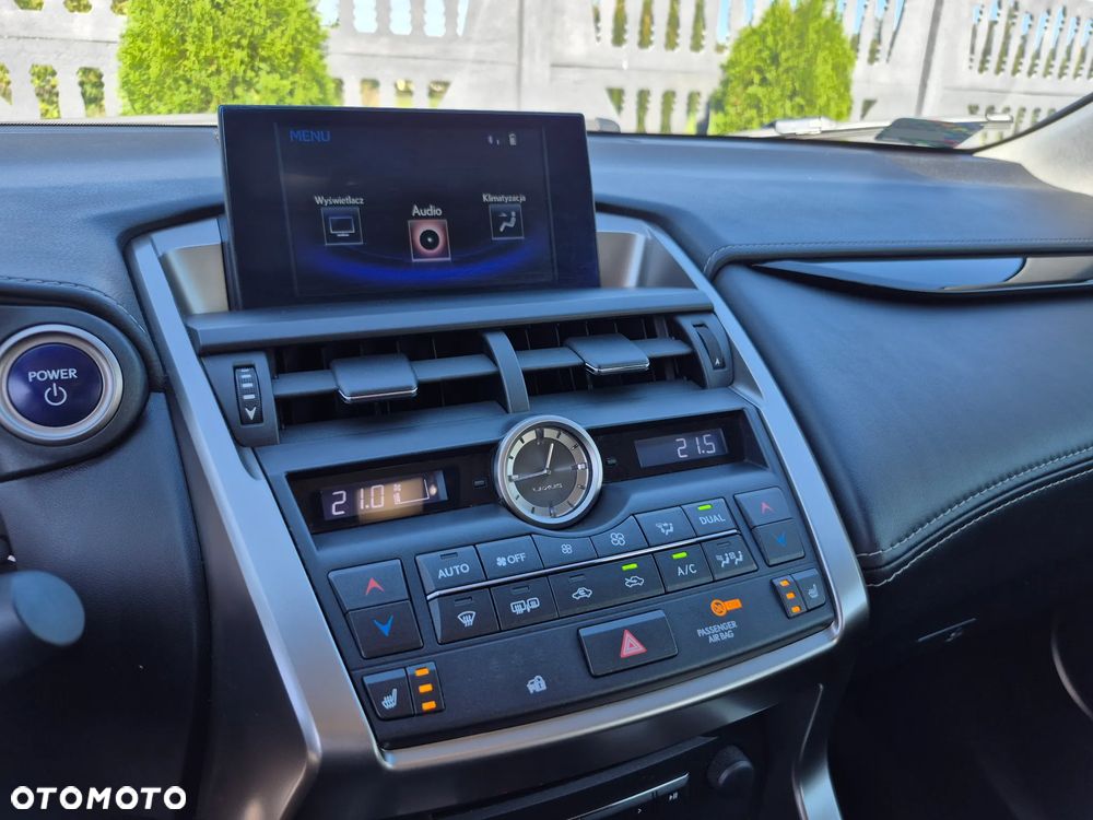 Lexus NX 300h Elite AWD - 12