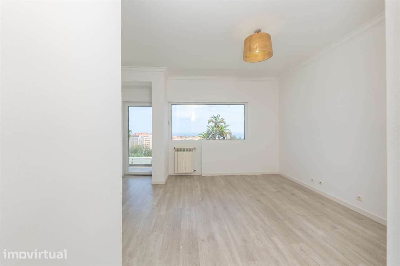 Moradia de 4 assoalhadas com vista total de mar em São Pedro Estoril - Grande imagem: 5/50
