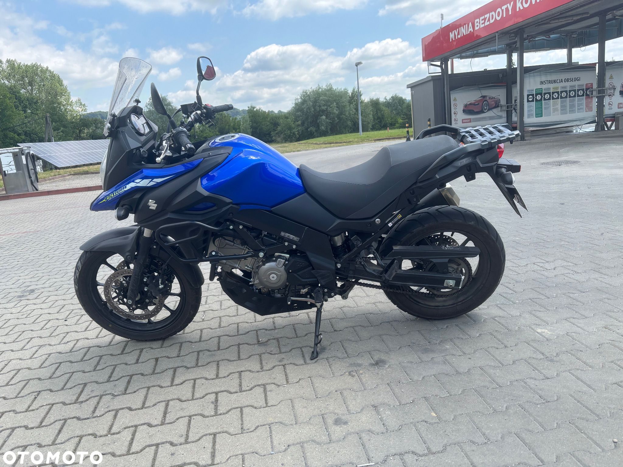 Suzuki V-STROM - 1