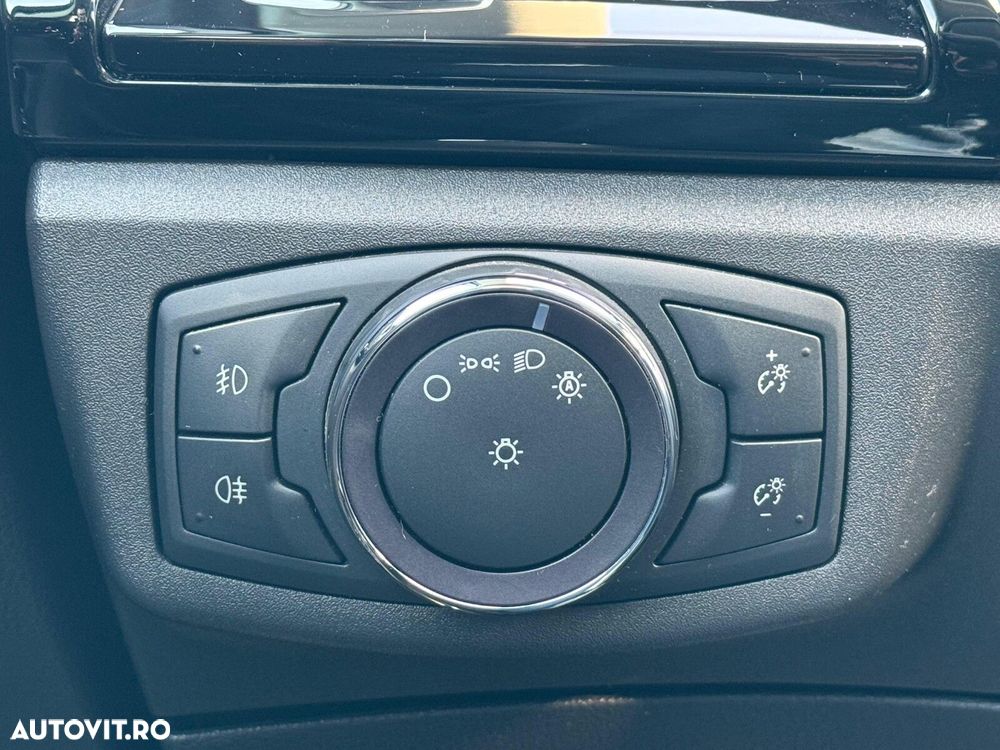 Ford Mondeo 2.0 HEV ST Line High - 19