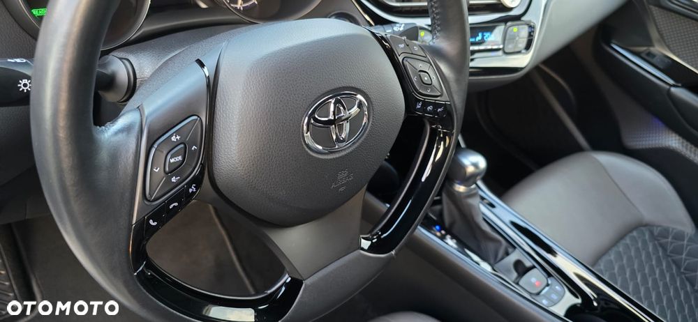 Toyota C-HR - 16