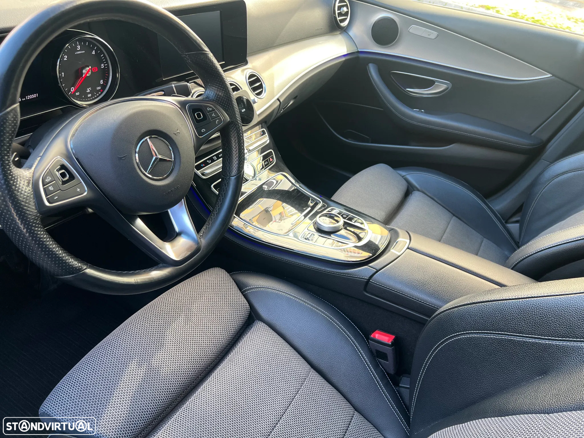 Mercedes-Benz E 220 d Avantgarde+ - 25
