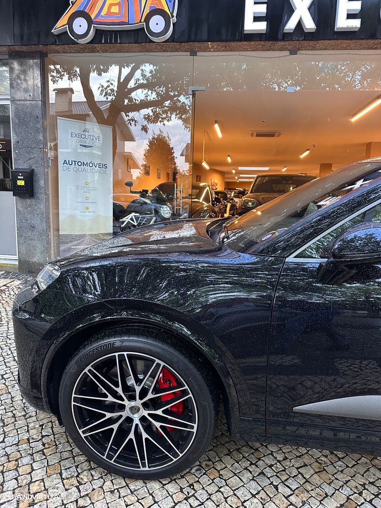 Porsche Macan Electric Turbo - 13