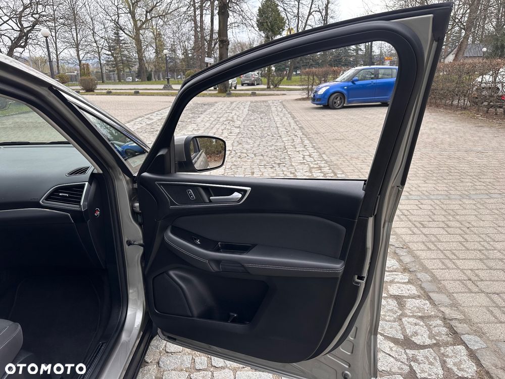 Ford S-Max 2.0 TDCi Titanium - 32