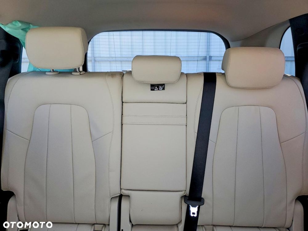 Mercedes-Benz GLB - 10