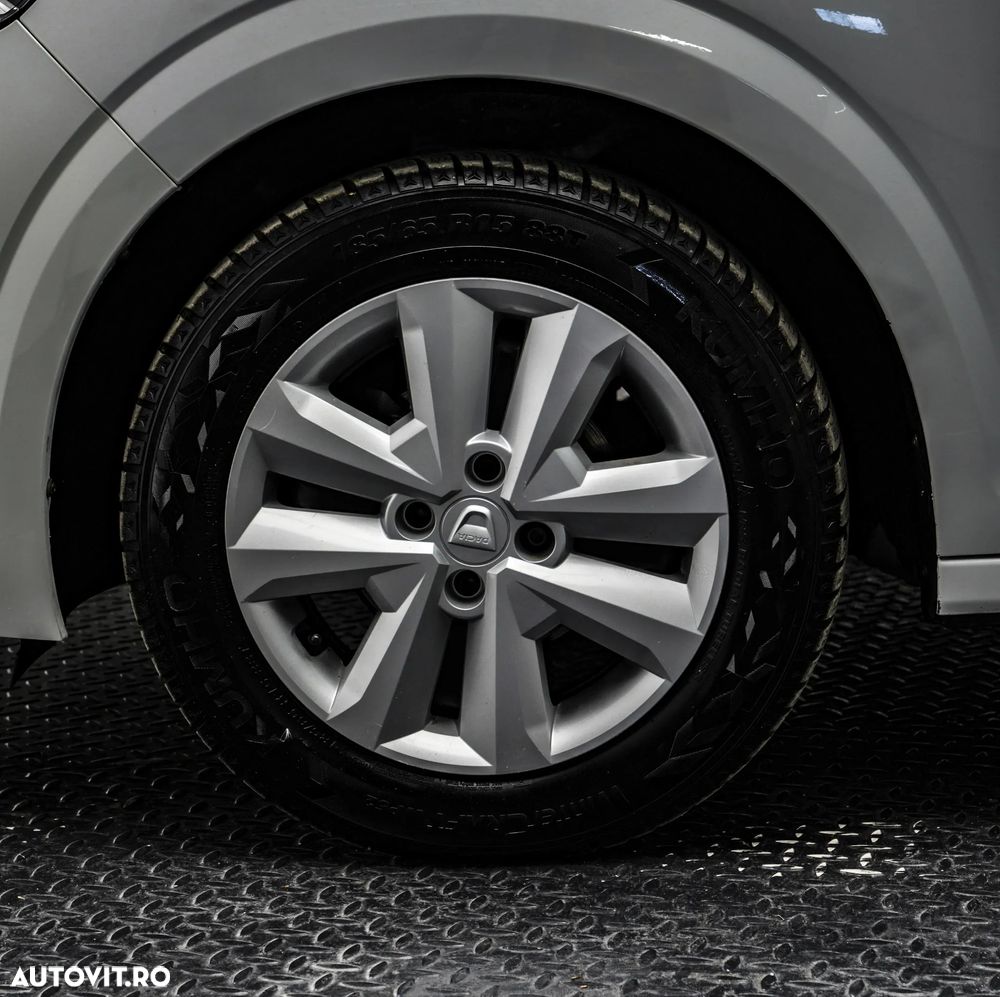 Dacia Logan TCe 90 Essential - 21