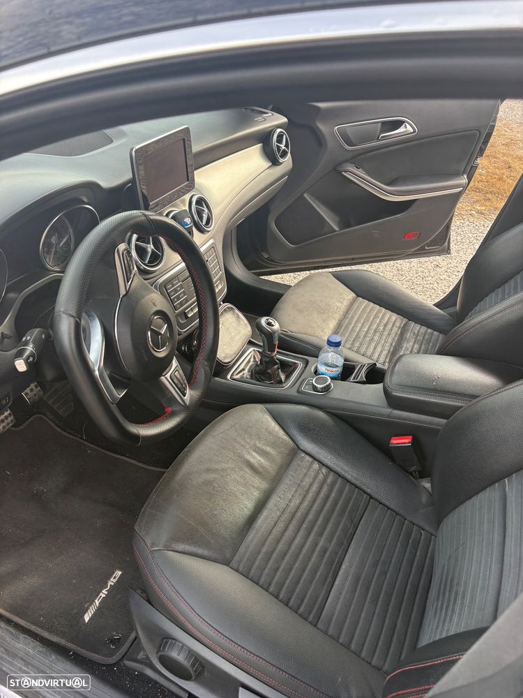 Mercedes-Benz CLA 180 d Shooting Brake AMG Line - 12