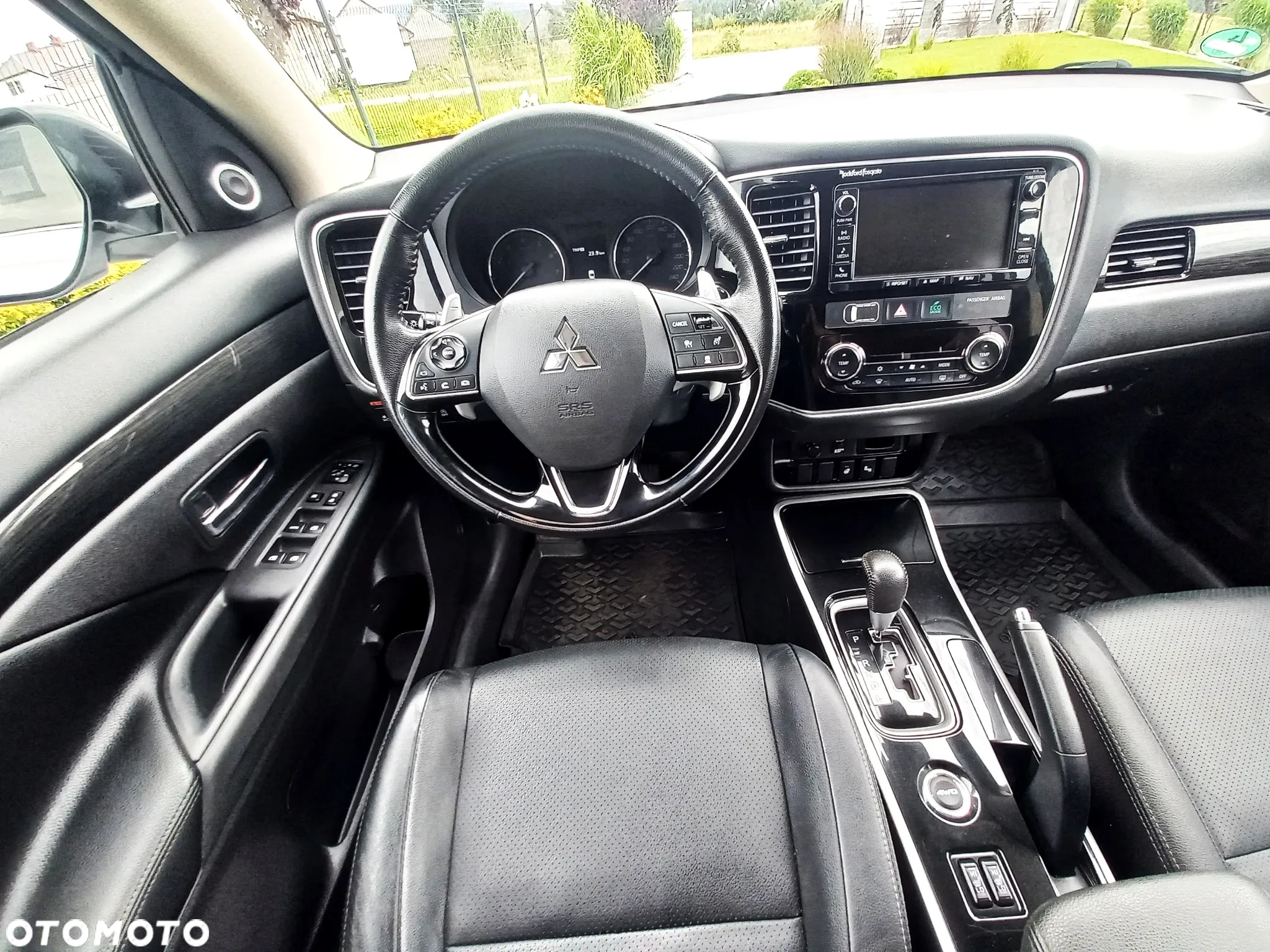 Mitsubishi Outlander 2.0 Intense + Navi 4WD CVT - 18
