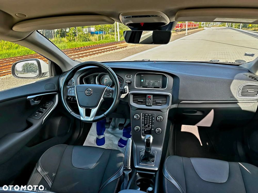 Volvo V40 D2 Momentum - 7