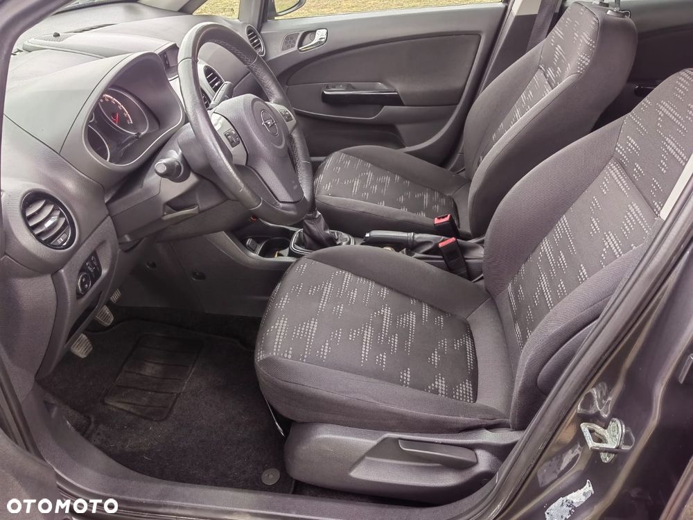 Opel Corsa 1.4 16V Satellite - 10