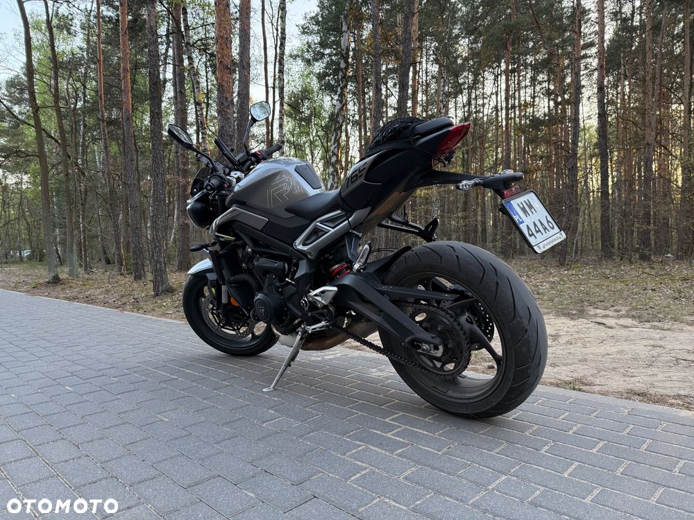 Triumph Street Triple - 4