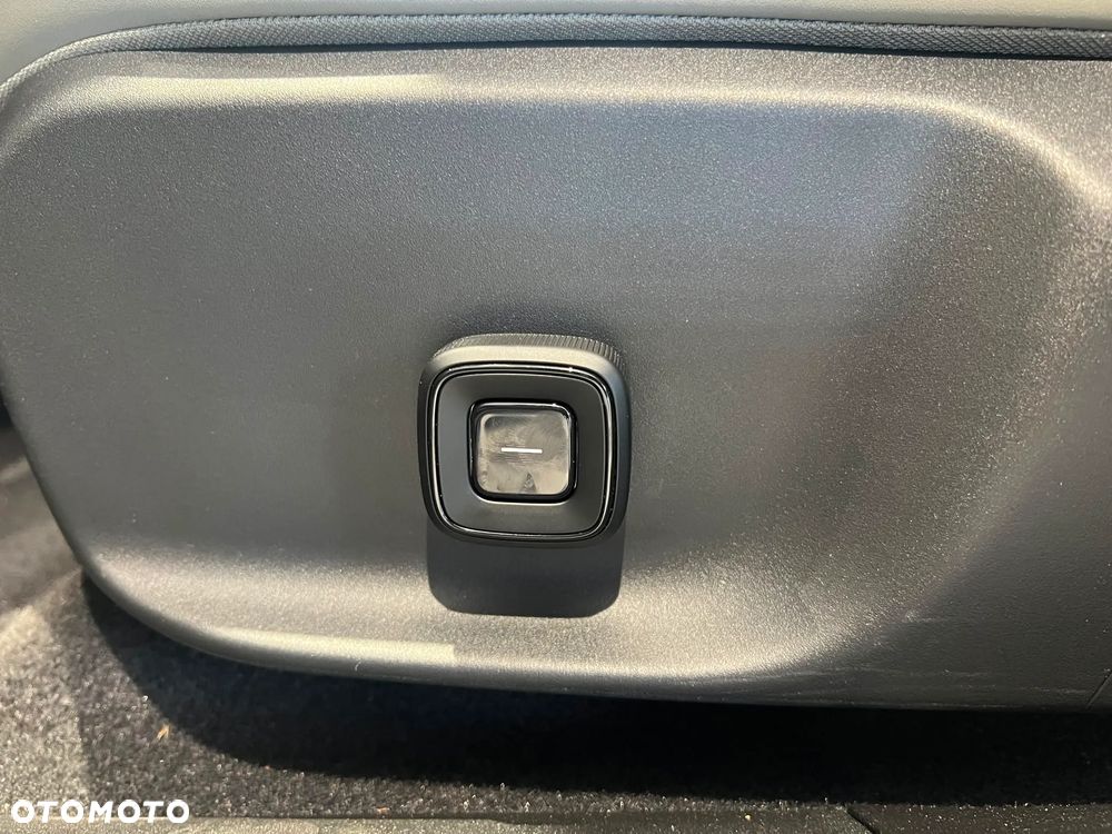 Volvo EX30 69kWh Twin Motor Plus - 31
