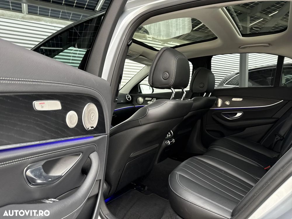Mercedes-Benz E E 300e 4Matic 9G-Tronic Exclusive - 31