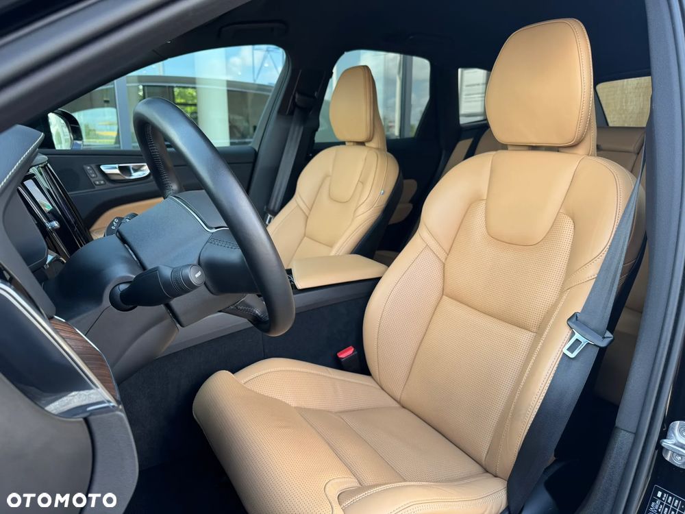 Volvo XC 60 B5 B AWD Inscription - 11
