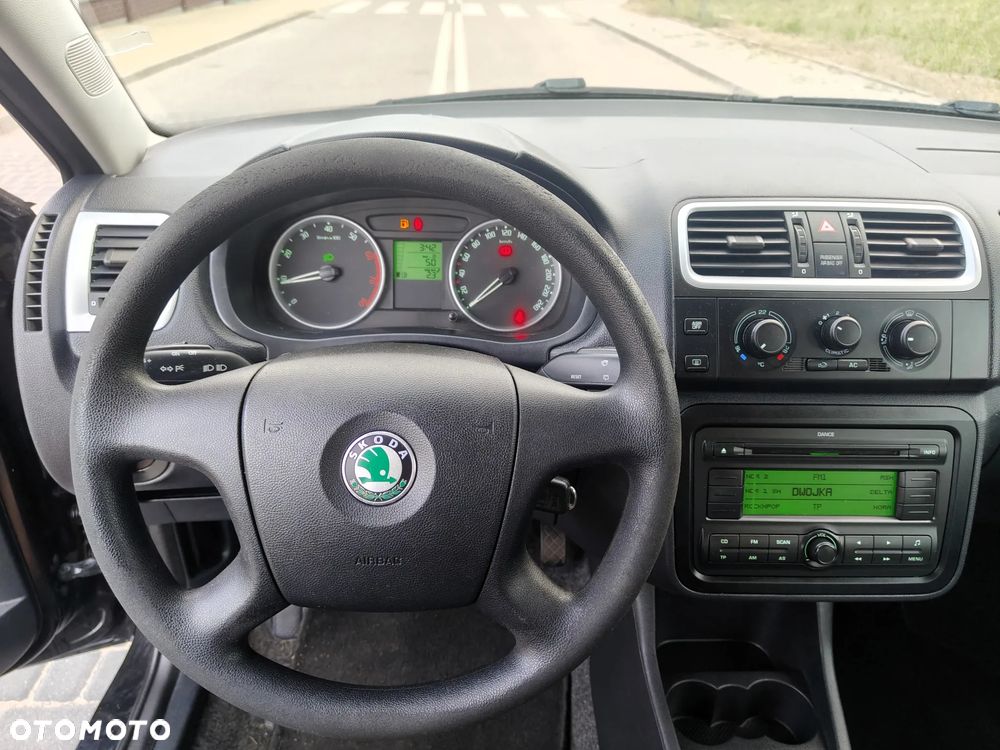 Skoda Fabia 1.2 HTP Elegance - 25