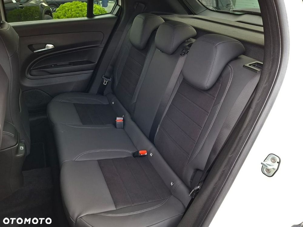 Fiat 600 1.2 Turbo Sport eDCT - 26