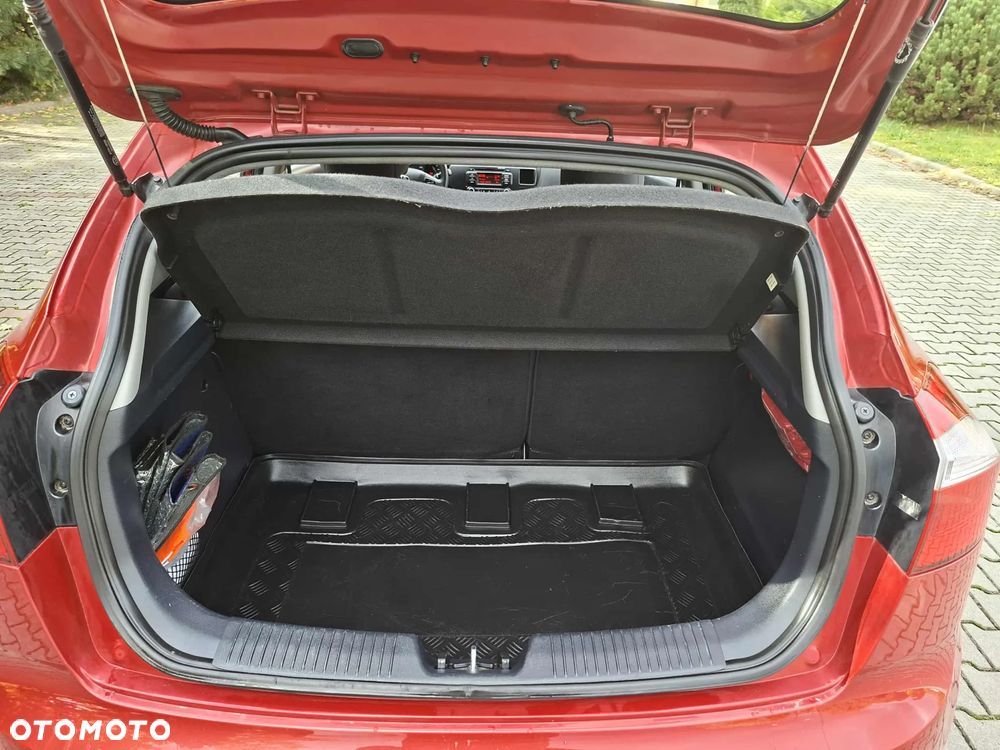 Kia Rio - 14