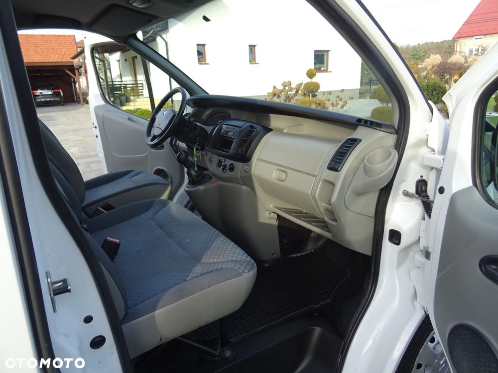 Renault Trafic 2,0 DCI 175tys km Furgon - 14