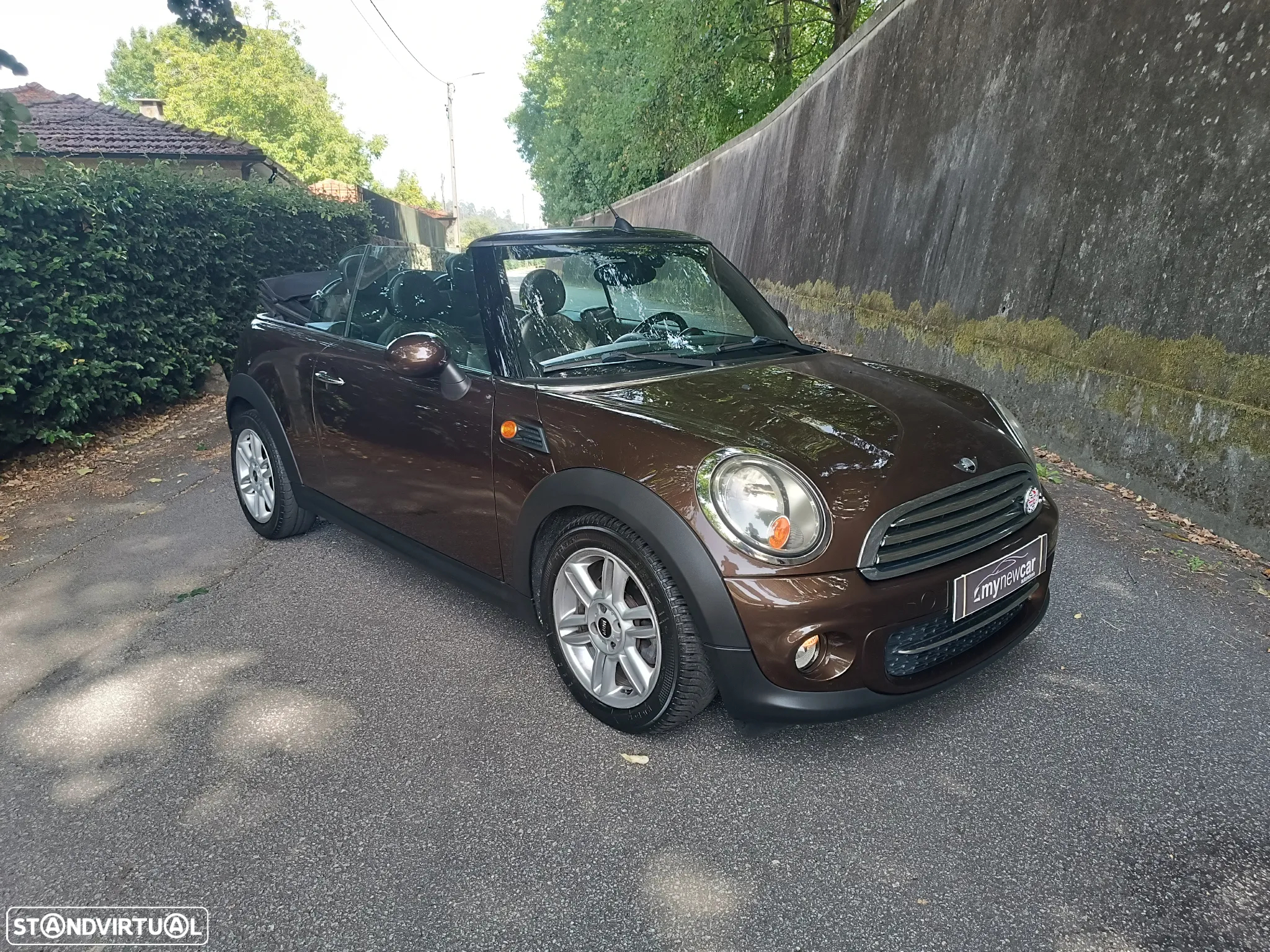 MINI Cabrio Cooper D - 12