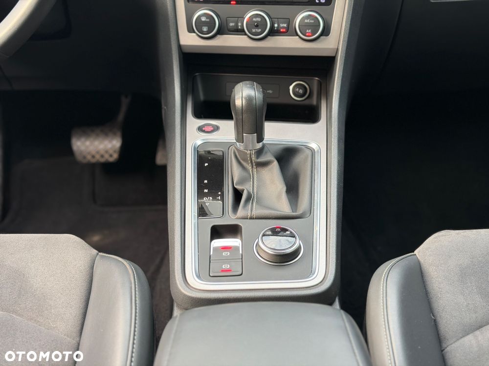 Seat Ateca 2.0 TSI Xperience S&S 4Drive DSG - 32