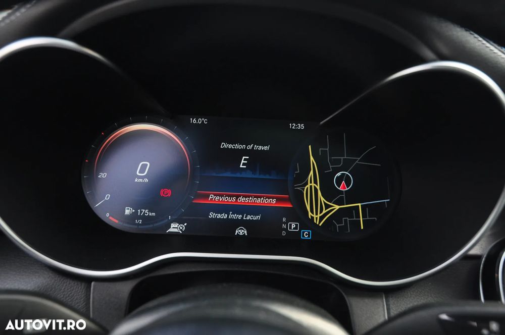 Mercedes-Benz C 300 d Coupe 4Matic 9G-TRONIC AMG Line - 33