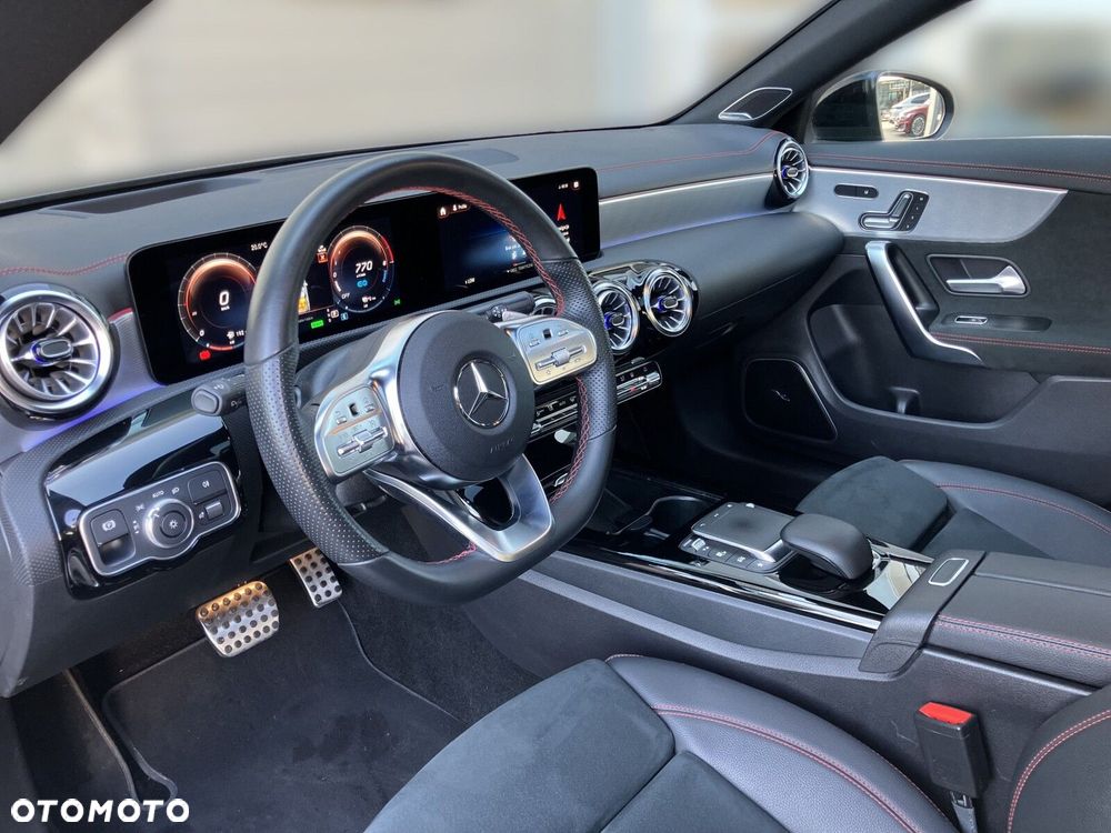 Mercedes-Benz CLA - 11