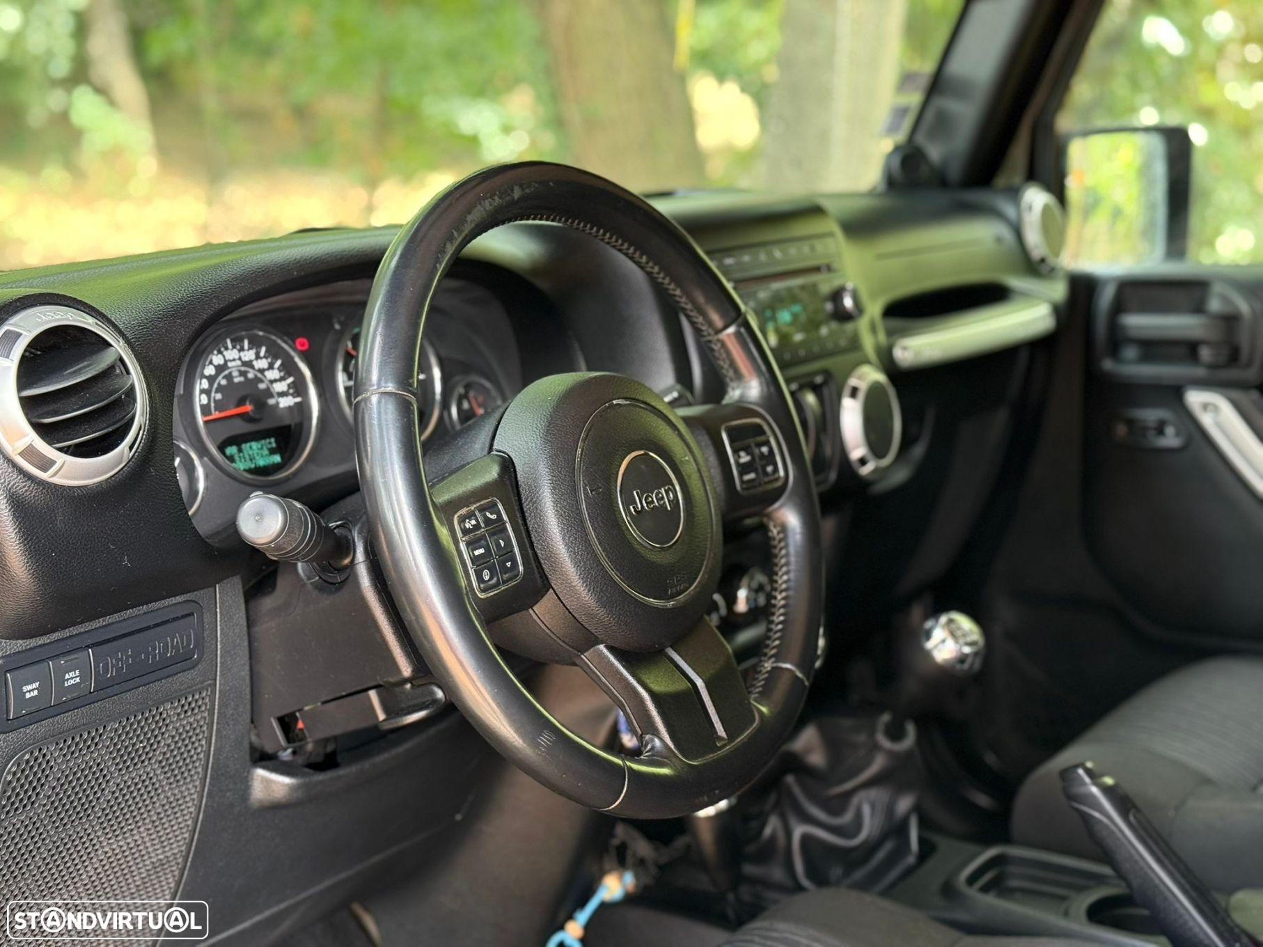 Jeep Wrangler - 34