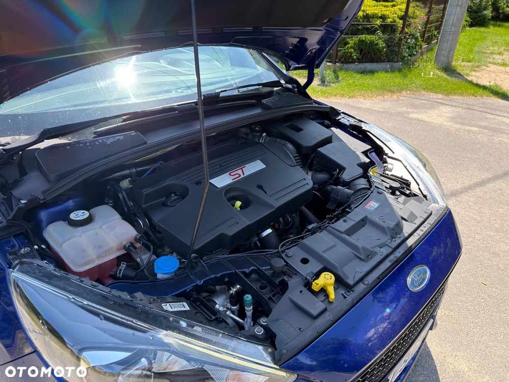 Ford Focus 2.0 TDCi ST mit Leder-Sport-Paket - 22