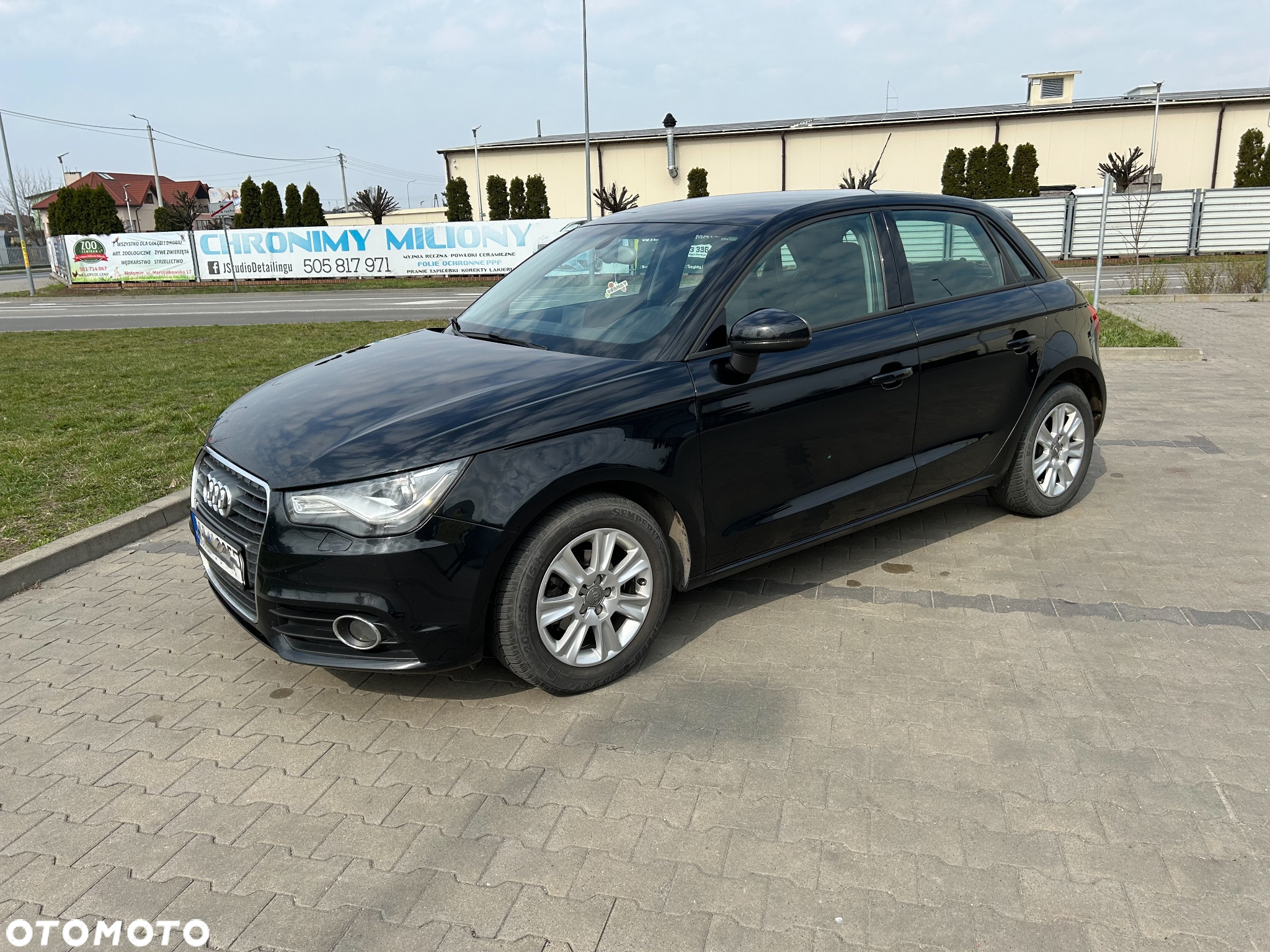 Audi A1 1.6 TDI Attraction S tronic - 2