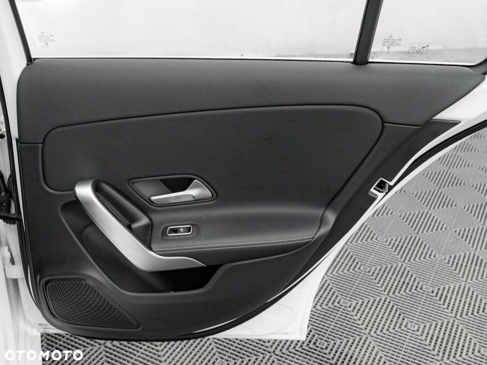 Mercedes-Benz Klasa A 200 Progressive 7G-DCT - 27