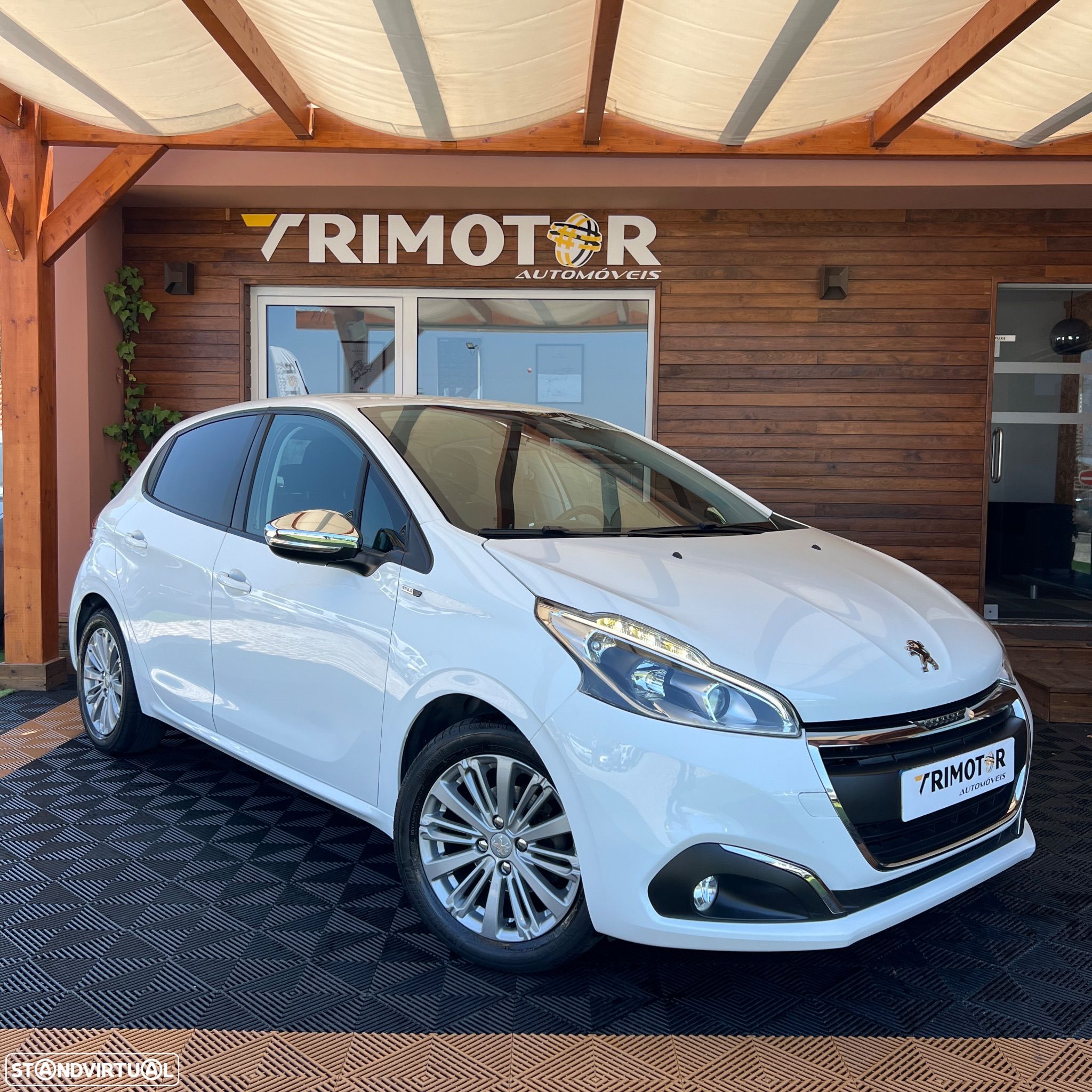 Peugeot 208 1.6 BlueHDi Active - 1