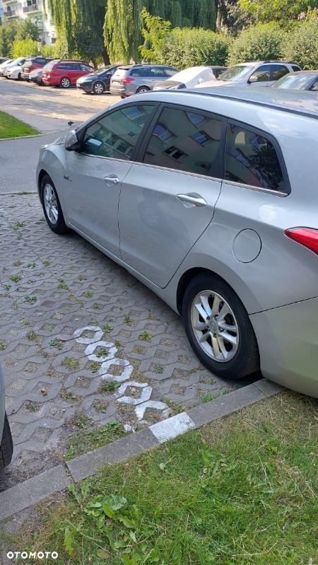 Hyundai i30 blue Kombi 1.6 GDi YES Silver - 8
