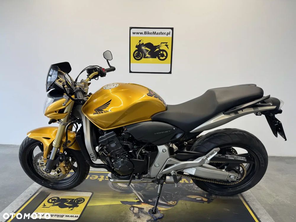Honda CB - 2