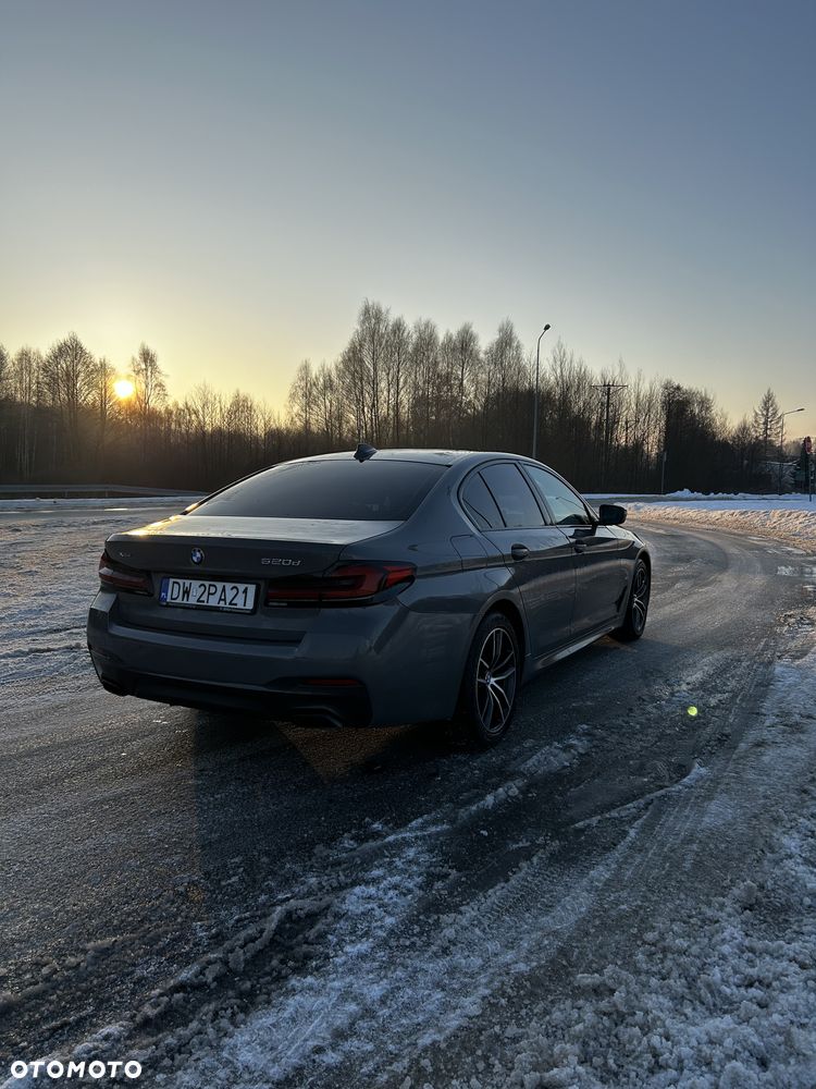 BMW Seria 5 520d xDrive M Sport sport - 7