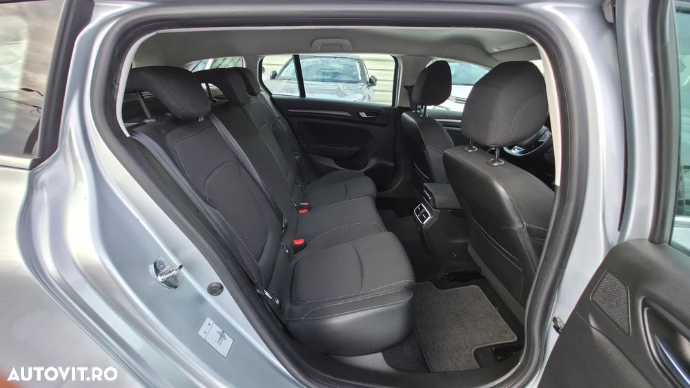 Renault Megane BLUE dCi 115 INTENS - 17